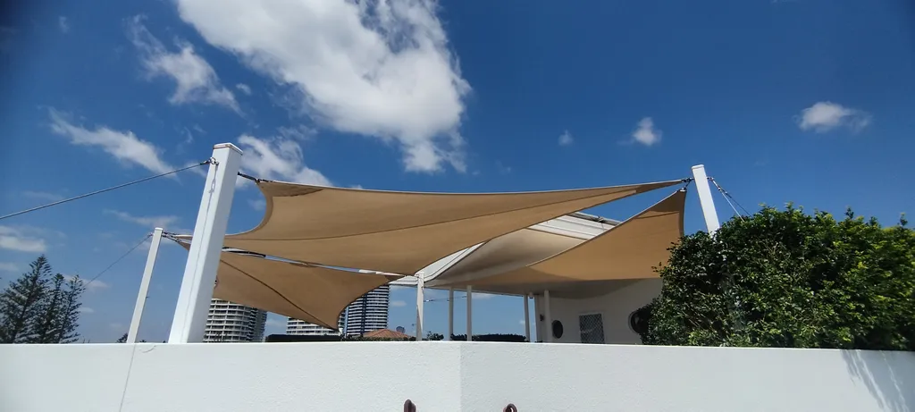 20241106 100439 shade sail